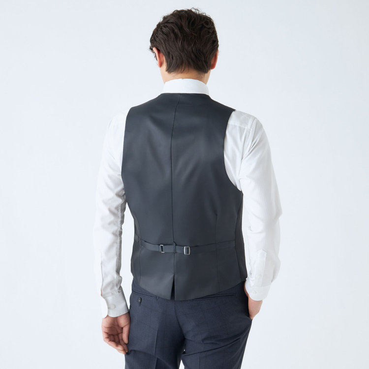 ブラックライン 【発送在庫あり】【SLIM TAPERED_2】【春夏】2釦シングルスリーピーススーツ 0タック/ネイビー×チェック/ウエストシャーリング/4S SUSTAINABILITY&ECOLOGY FABRIC/※パンツ裾上げ済仕様 紺濃色