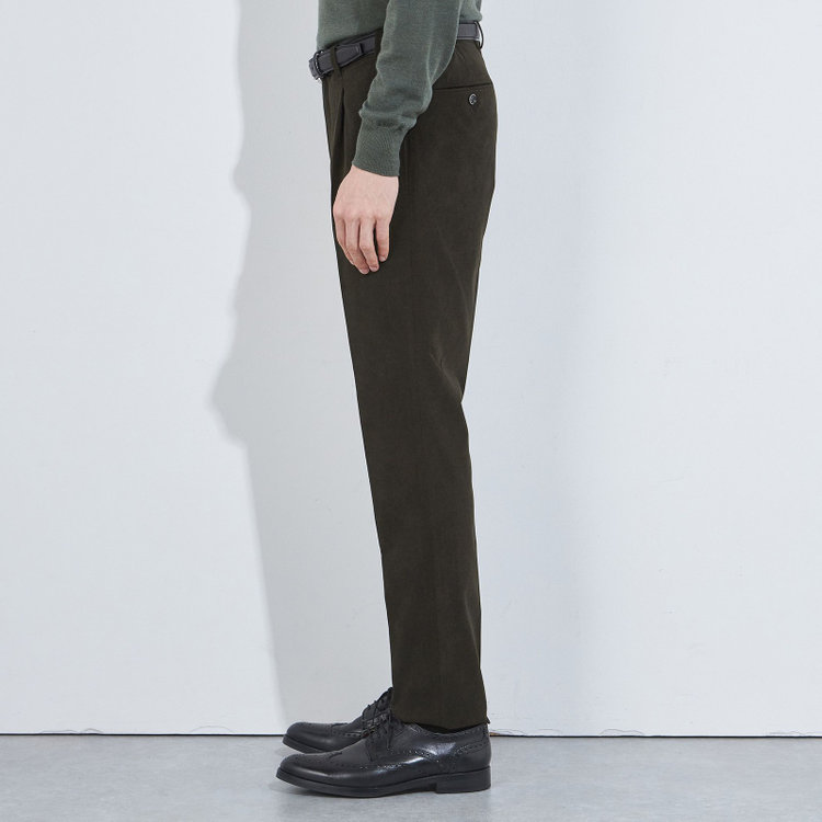 シルバーライン 【CLASSICO TAPERED】【秋冬】1タックテーパードパンツ/カーキ×コーデュロイ/ウエストシャーリング/4S SUSTAINABILITY&ECOLOGY FABRIC/※裾上げ必要 黄淡色