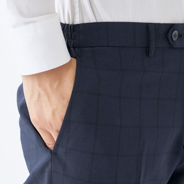 ブラックライン 【SLIM TAPERED】【春夏】0タックテーパードパンツ/ネイビー×ウィンドペン/ウエストシャーリング/ウォッシャブル/4S/※裾上げ済仕様 紺中間