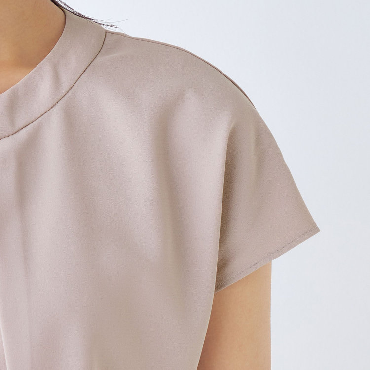 シルバーライン 【SILVER LINE/半袖】2WAYチャーム＆ボウタイプルオーバー/ブラウン/「ウォッシャブル」「2WAYストレッチ」「UV加工」「接触冷感」 茶中間