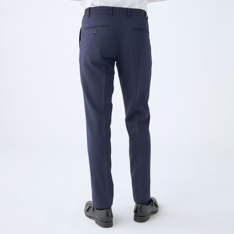 ブラックライン 【SLIM TAPERED_2】【年間】2釦シングルスリーピーススーツ 0タック/ネイビー×シャドーストライプ/ウエストシャーリング/4S SUSTAINABILITY&ECOLOGY FABRIC/リバーシブルベスト仕様（グレー）/※パンツ裾上げ済仕様 紺濃色