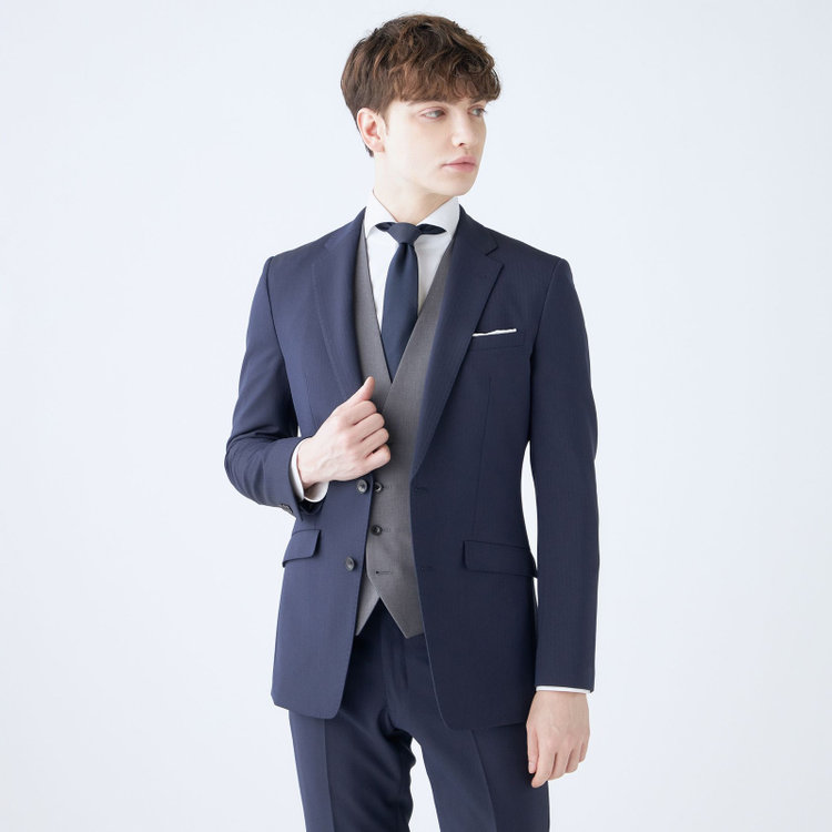 ブラックライン 【SLIM TAPERED_2】【年間】2釦シングルスリーピーススーツ 0タック/ネイビー×シャドーストライプ/ウエストシャーリング/4S SUSTAINABILITY&ECOLOGY FABRIC/リバーシブルベスト仕様（グレー）/※パンツ裾上げ済仕様 紺濃色