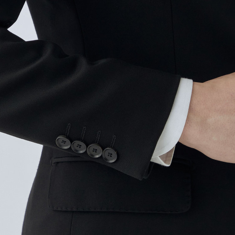 シルバーライン 【CLASSICO TAPERED】【年間】【フォーマル対応可】2釦シングルフォーマルスーツ 1タック/ブラック×ソリッド/BISHU JAPAN FABRIC Super100's/ウエストサイドアジャスター仕様/※裾上げ必要 黒