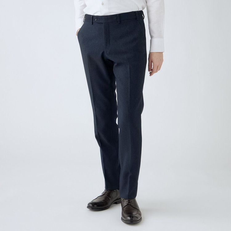 ブラックライン 【SLIM TAPERED_2】【秋冬】2釦シングルスリーピーススーツ 0タック/ネイビー/ウエストシャーリング/4S SUSTAINABILITY&ECOLOGY FABRIC/※パンツ裾上げ済仕様 紺濃色