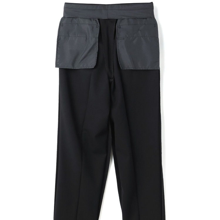 ブラックライン 【発送在庫あり】【KSW】【年間】【フォーマル対応可】2釦シングルスーツ 0タック/ブラック×ソリッド/ウエストムーブ/4S/※パンツ裾上げ済仕様 黒