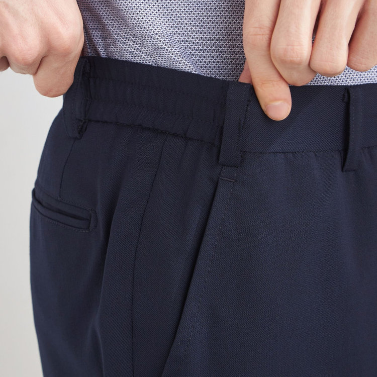 ブラックライン 【KSW】【年間】2釦シングルスーツ 0タック/ネイビー/ウエストシャーリング/ウォッシャブル/MOVING STRETCH/※裾上げ必要 紺中間