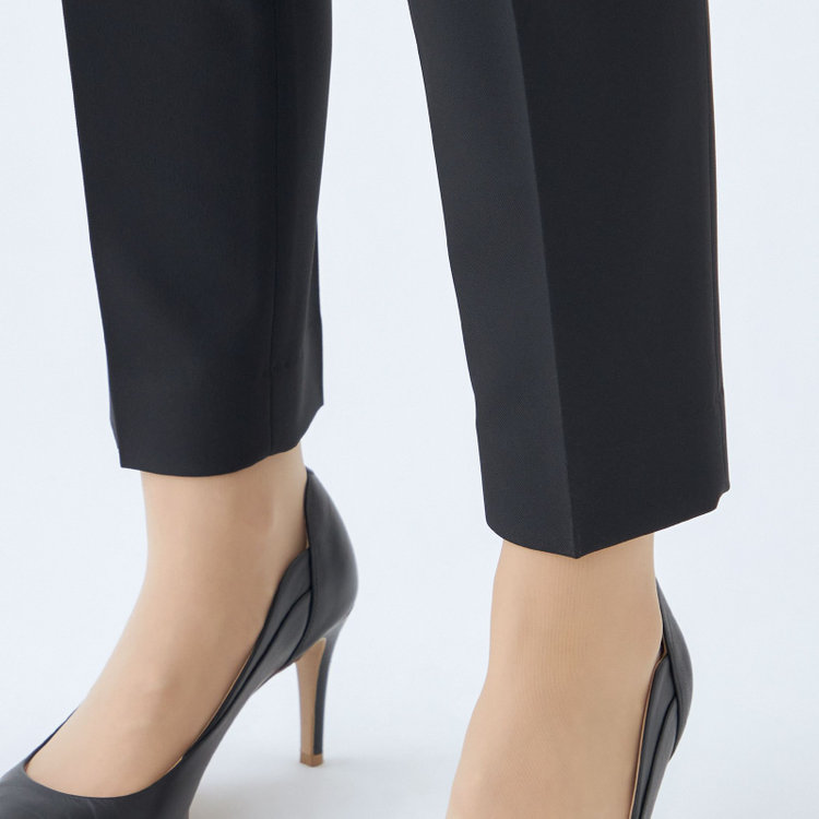 シルバーライン 【SL】【年間】テーパードパンツ/ブラック/ウォッシャブル/裾上げ済み仕様 黒