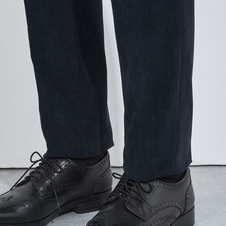 シルバーライン 【CLASSICO TAPERED】【秋冬】1タックテーパードパンツ/ネイビー×コーデュロイ/ウエストシャーリング/4S SUSTAINABILITY&ECOLOGY FABRIC/※裾上げ必要 紺濃色