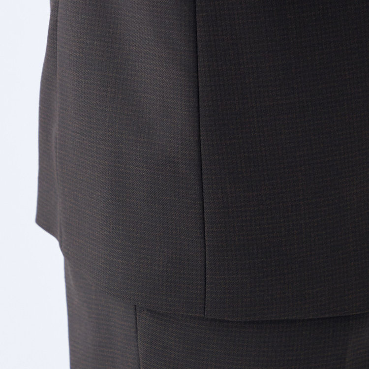 ブラックライン 【SLIM TAPERED_2】【秋冬】2釦シングルスーツ 0タック/ブラウン＆ブラック×ハウンドトゥース/ウエストシャーリング/4S SUSTAINABILITY&ECOLOGY FABRIC/※パンツ裾上げ済仕様 茶濃色