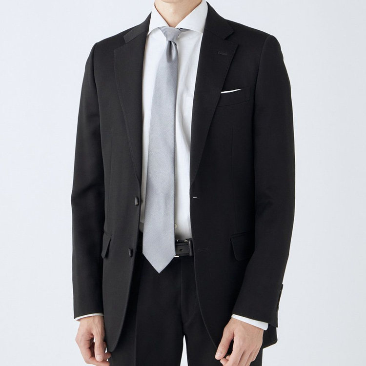 シルバーライン 【CLASSICO TAPERED】【年間】【フォーマル対応可】2釦シングルフォーマルスーツ 1タック/ブラック×ソリッド/BISHU JAPAN FABRIC Super100's/ウエストサイドアジャスター仕様/※裾上げ必要 黒