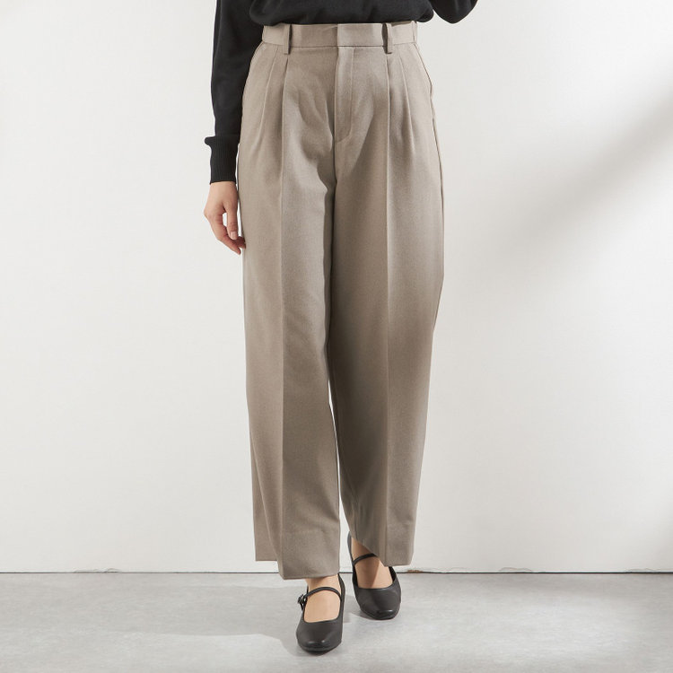 シルバーライン 【RELAX WIDE】【秋冬】 ダブルジャケットワイドパンツスーツ/グレイッシュベージュ/4S SUSTAINABILITY&ECOLOGY FABRIC/※パンツ裾上げ済仕様 茶淡色