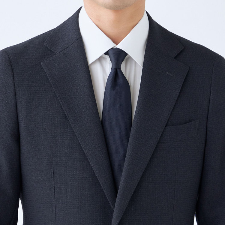 シルバーライン 【CLASSICO TAPERED】【秋冬】2釦シングルスーツ 1タック/ネイビー×ドビー/ウエストムーブ/4S SUSTAINABILITY&ECOLOGY FABRIC/※パンツ裾上げ済仕様 紺濃色
