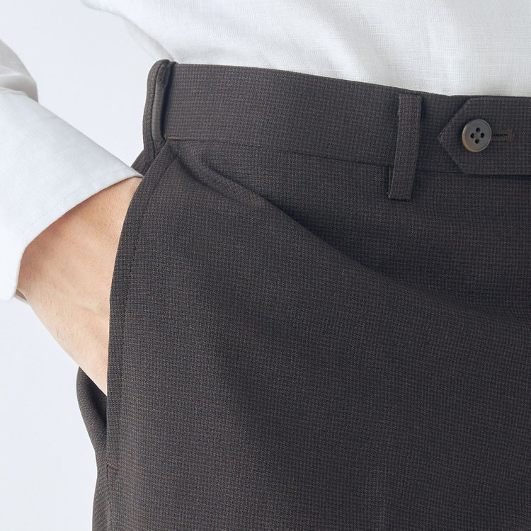 ブラックライン 【SLIM TAPERED】【春夏】0タックテーパードパンツ/ブラウン＆ブラック×ハウンドトゥース/ウエストムーブ/ウォッシャブル/4S SUSTAINABILITY&ECOLOGY FABRIC/※裾上げ必要 茶中間