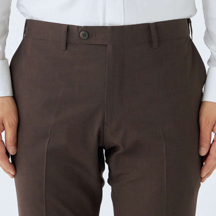 ブラックライン 【SLIM TAPERED】【春夏】0タックテーパードパンツ/ブラウン/ウエストムーブ/ウォッシャブル/4S SUSTAINABILITY&ECOLOGY FABRIC/※裾上げ済み仕様 茶中間