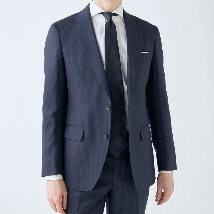 SUIT SELECT　アウトレット 【WEB限定/OUTLET/汚れ・キズ等有】【CLASSICO TAPERED】【秋冬】2釦シングルスーツ 1タック/ネイビー×ストライプ/super extra fine merino wool Raymond/※裾上げ必要 紺中間