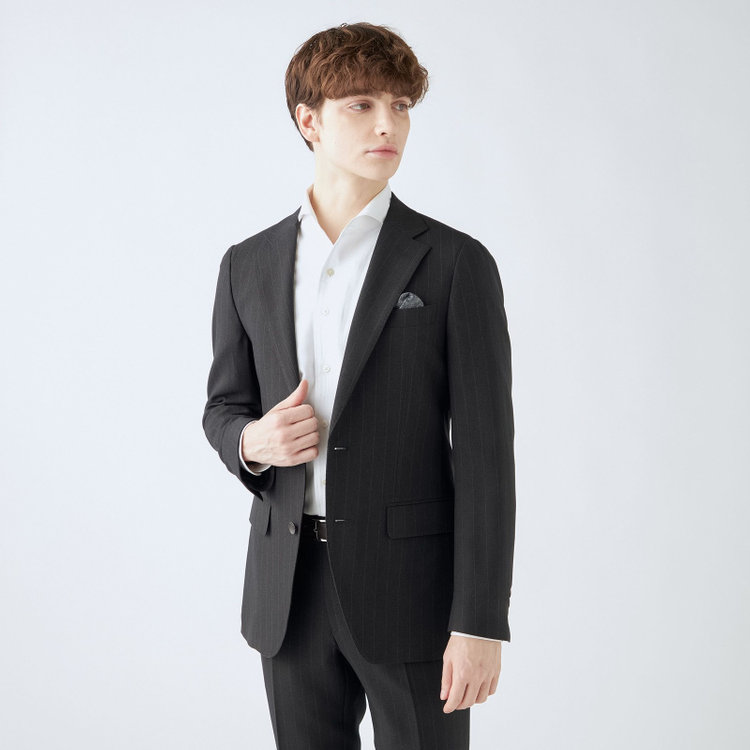 シルバーライン 【CLASSICO TAPERED】【秋冬】2釦シングルスーツ 1タック/グレー×ストライプ/ウエストムーブ/4S SUSTAINABILITY&ECOLOGY FABRIC/※パンツ裾上げ済仕様 黒