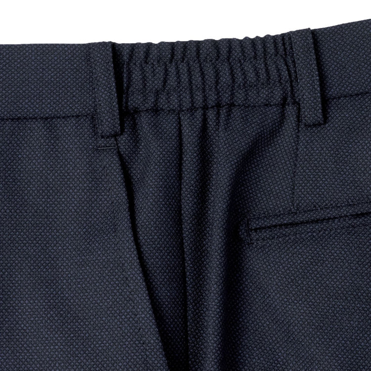 ブラックライン 【SLIM TAPERED_2】【秋冬】2釦シングルスーツ 0タック/ネイビー×バーズアイ/ウエストシャーリング/4S SUSTAINABILITY&ECOLOGY FABRIC/※パンツ裾上げ済仕様 紺中間