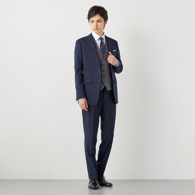 ブラックライン 【SLIM TAPERED】【年間】2釦シングルスリーピーススーツ 0タック/ネイビー×ヘリンボーン /ウエストシャーリング/4S TAKE OUT SUITS /リバーシブルベスト（グレー）/※パンツ裾上げ済仕様 紺中間