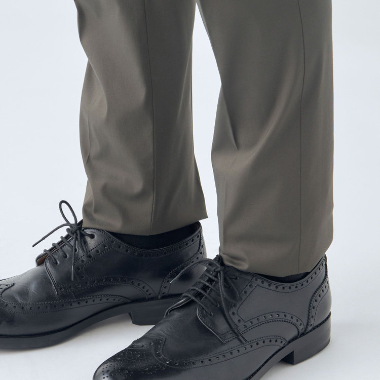 シルバーライン 【CLASSICO TAPERED】【春夏】1タックテーパードパンツ/カーキ/ウエストムーブ/ICE EFFECT/※裾上げ済仕様 黄淡色