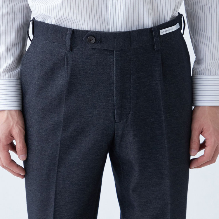 シルバーライン 【発送在庫あり】【CLASSICO TAPERED】【年間】コットンブレンド1タックテーパードパンツ/ブラック×ソフトデニム/ウエストムーブ/※裾上げ済み仕様 黒